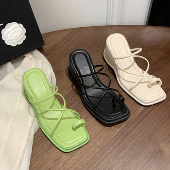 Дизайнерские женские босоножки с открытым носком Летние модные модельные туфли с узкой лентой на платформе и танкетке Женские сандалии-гладиаторы с ремешком на щиколотке
